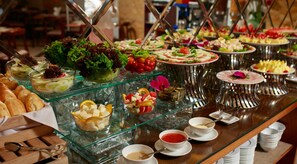 Breakfast buffet - Babylon Grand Hotel & Spa (Hanoi)