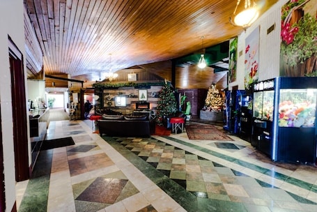 Lobby. Vegreville Garden Inn
