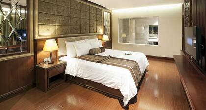 Sandals Stay Hotel