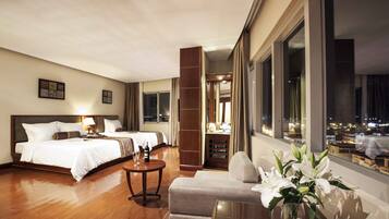 Suíte estúdio, vista para a montanha | Roupas de cama premium, edredons de pluma, frigobar, cofres nos quartos