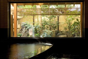 Soins du visage, salles de massage et de soins