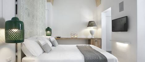 Suite | 1 bedroom, premium bedding, memory foam beds, minibar