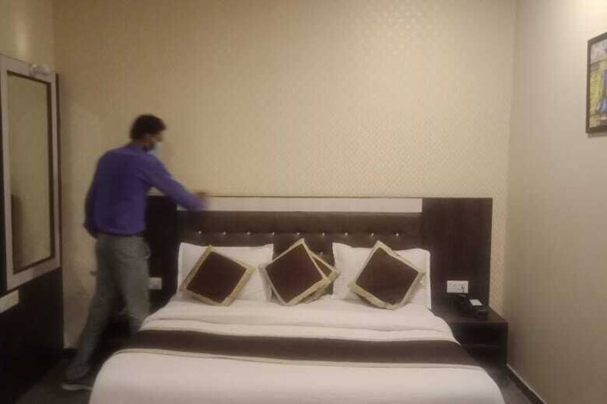 In-room safe, desk, soundproofing, free WiFi