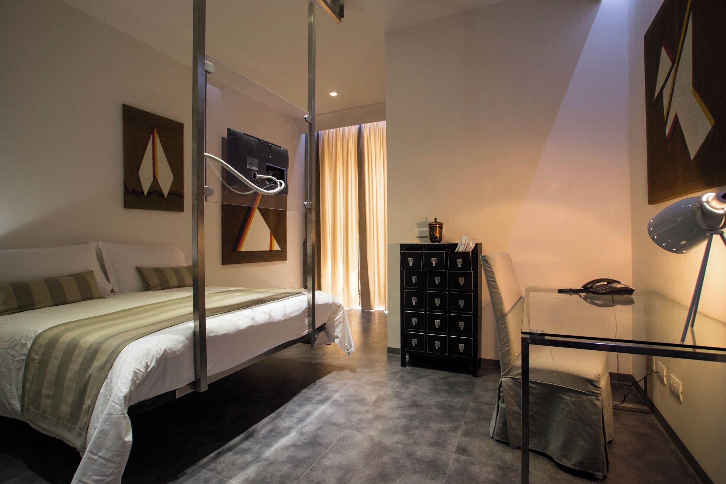 Matrimoniale Superior | Minibar, in-room safe, blackout drapes, soundproofing