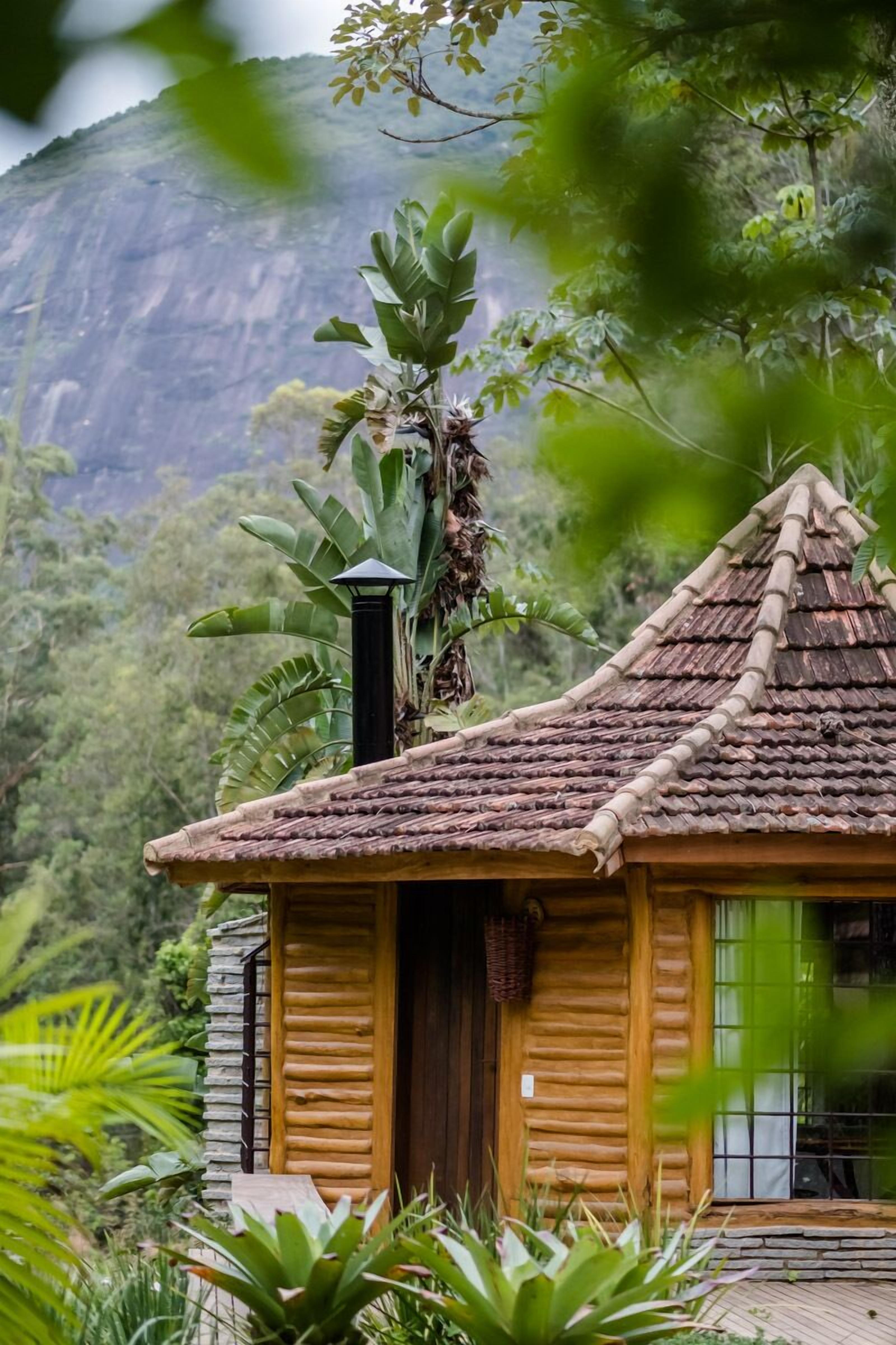 Standaard chalet | Een minibar, een bureau, verduisterende gordijnen, gratis wifi