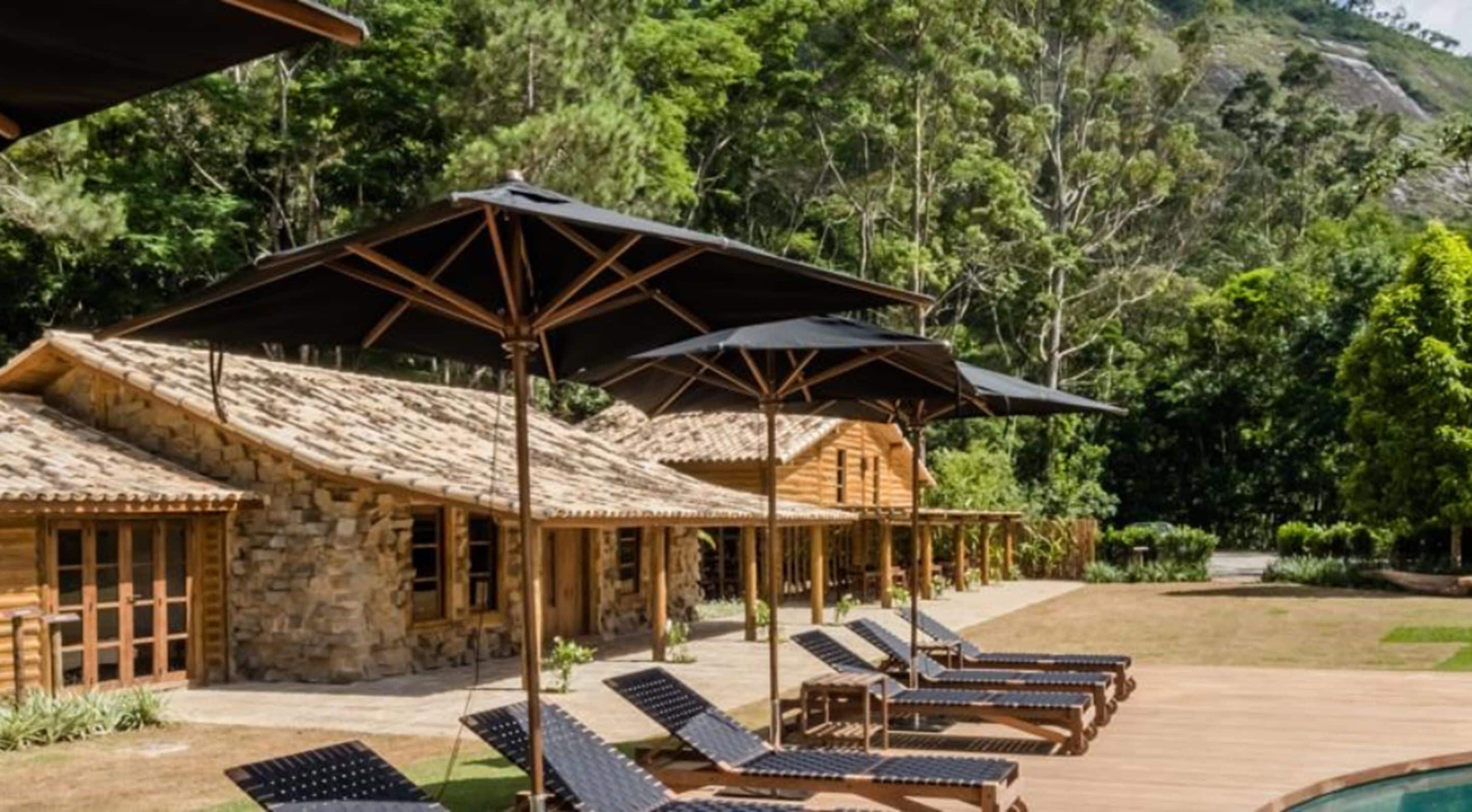 2 piscinas al aire libre, sombrillas, sillones reclinables de piscina