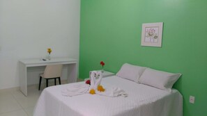 Minibar, caixa forta a l'habitació, wifi gratuïta i roba de llit 