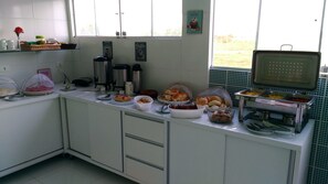 Café da manhã continental grátis todos os dias
