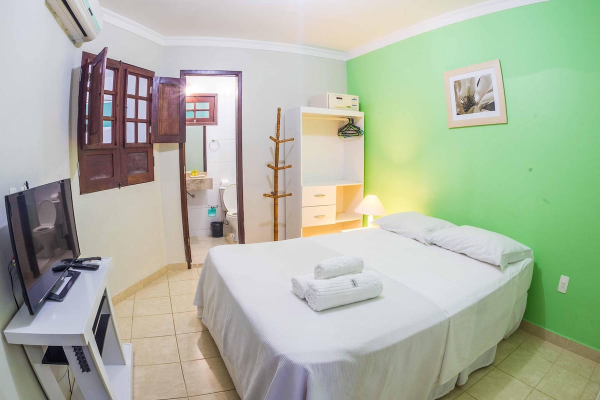Minibar, in-room safe, free WiFi, bed sheets