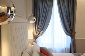 Dreibettzimmer | Minibar, Zimmersafe, individuell dekoriert, individuell eingerichtet