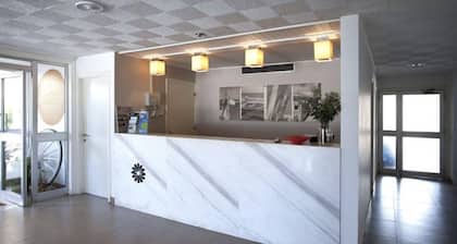 Costantiana Beach Hotel Apts