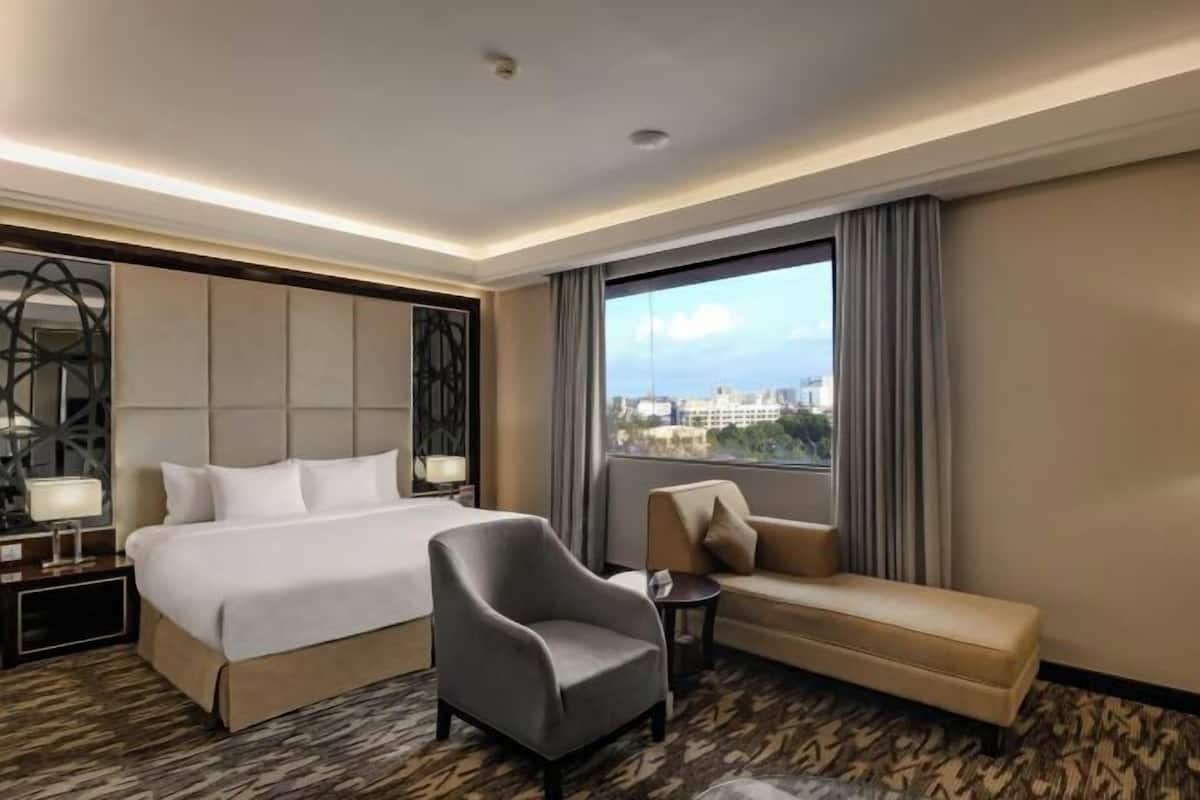 Minibar, in-room safe, desk, blackout curtains