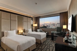 Minibar, in-room safe, desk, blackout curtains