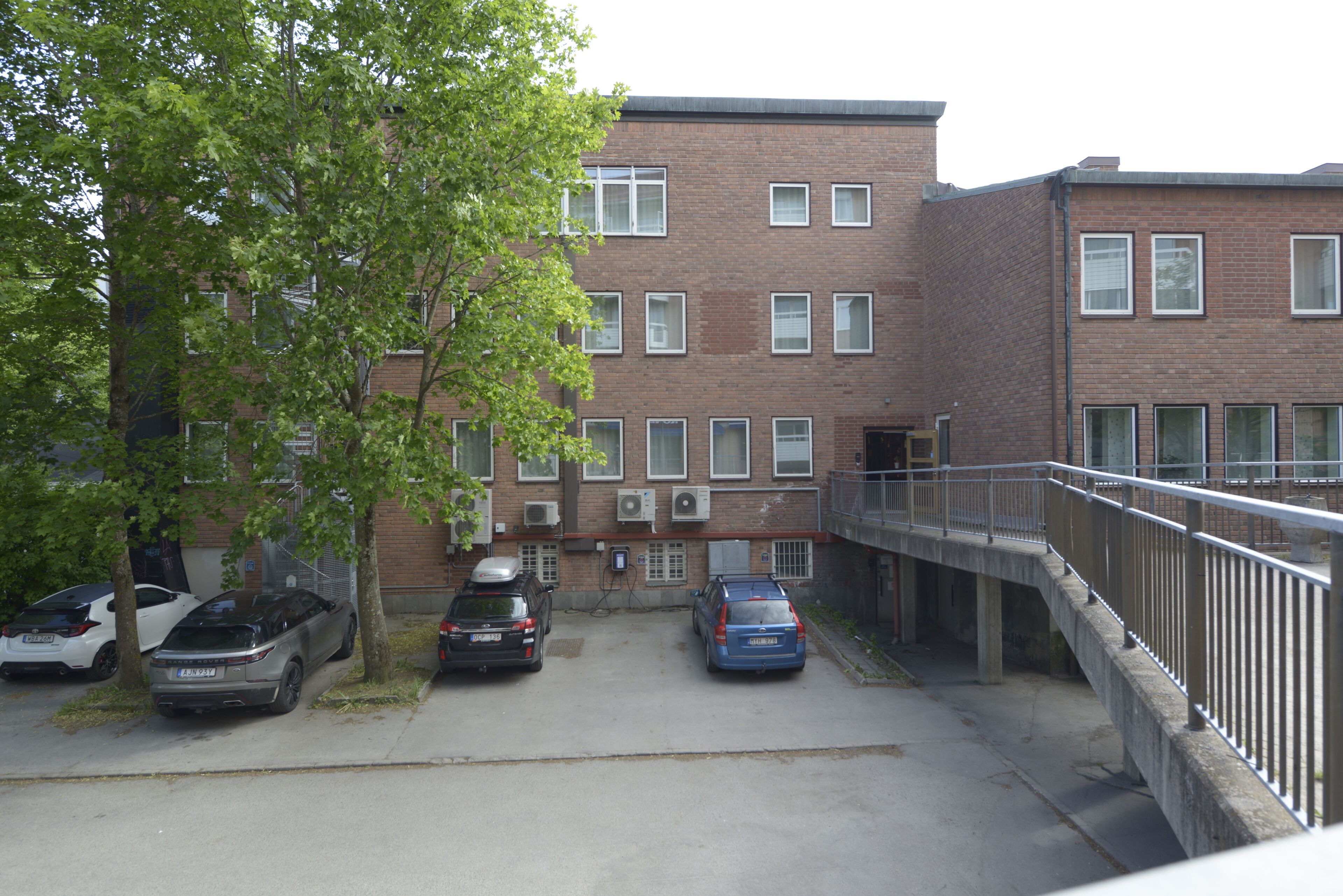 self-parking (surcharge) 50 per night