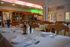 Déjeuner servi en supplément