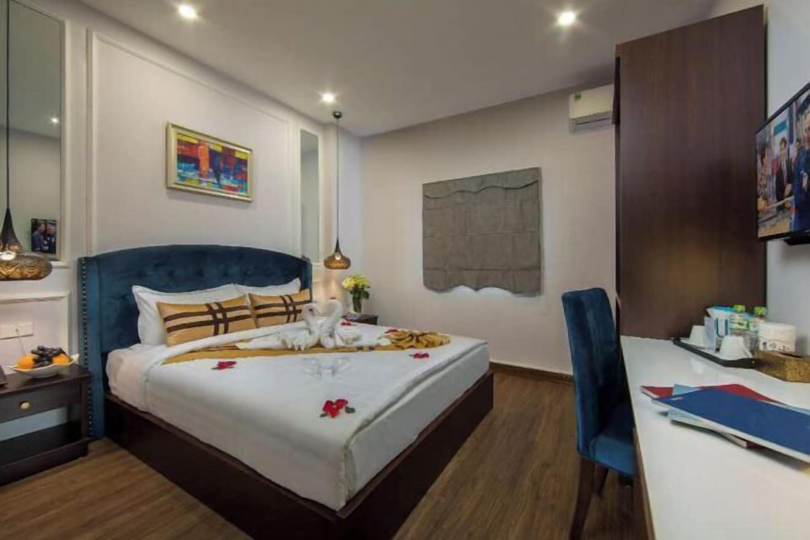 Minibar, in-room safe, desk, soundproofing