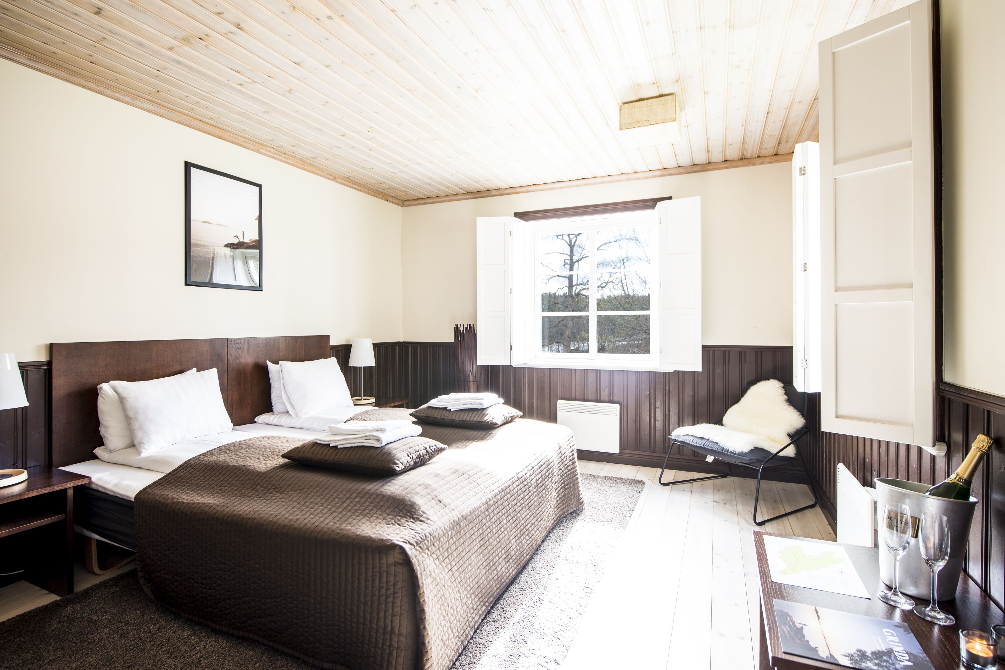 twin room | iron/ironing board, free cots/infant beds, free wifi, bed sheets