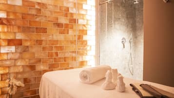Sauna, Dampfbad, Türkisches Bad/Hamam, Körperbehandlungen, Aromatherapie
