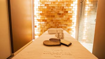 Sauna, Dampfbad, Türkisches Bad/Hamam, Körperbehandlungen, Aromatherapie