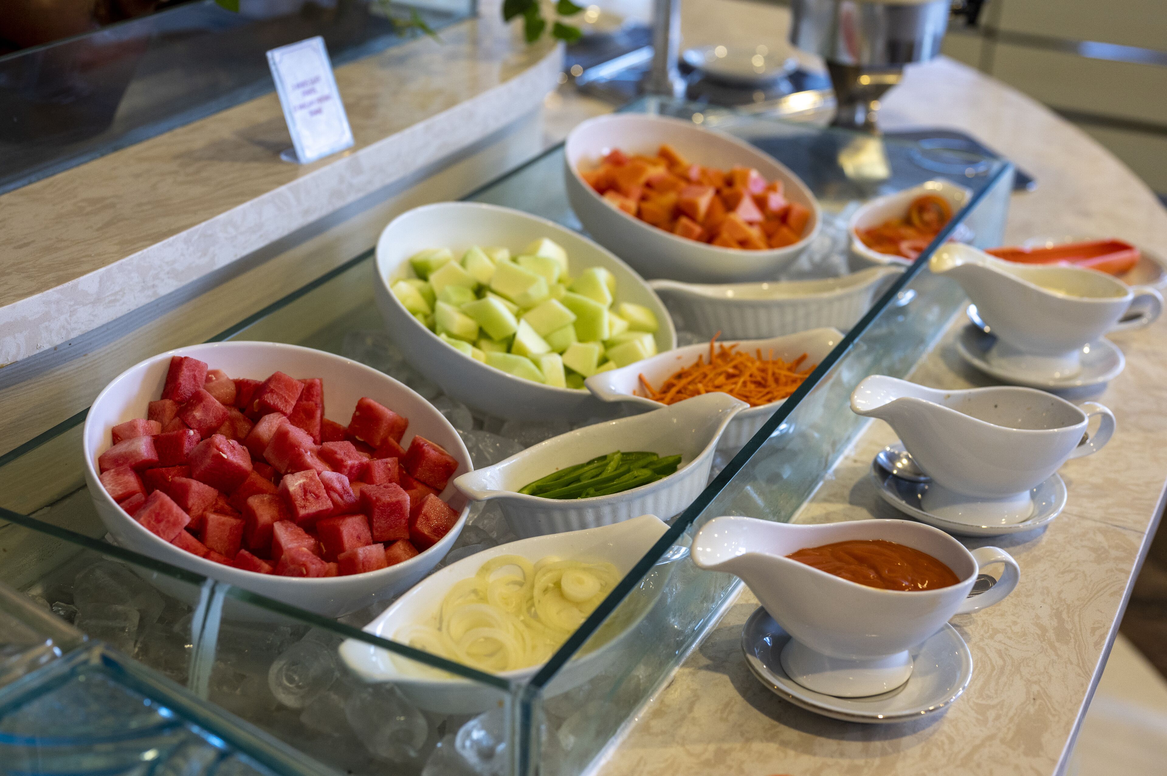 Frokostbuffé hver dag (IDR 85000 per person)