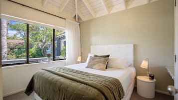 Suite, 1 Bedroom | In-room safe, individually decorated, individually furnished