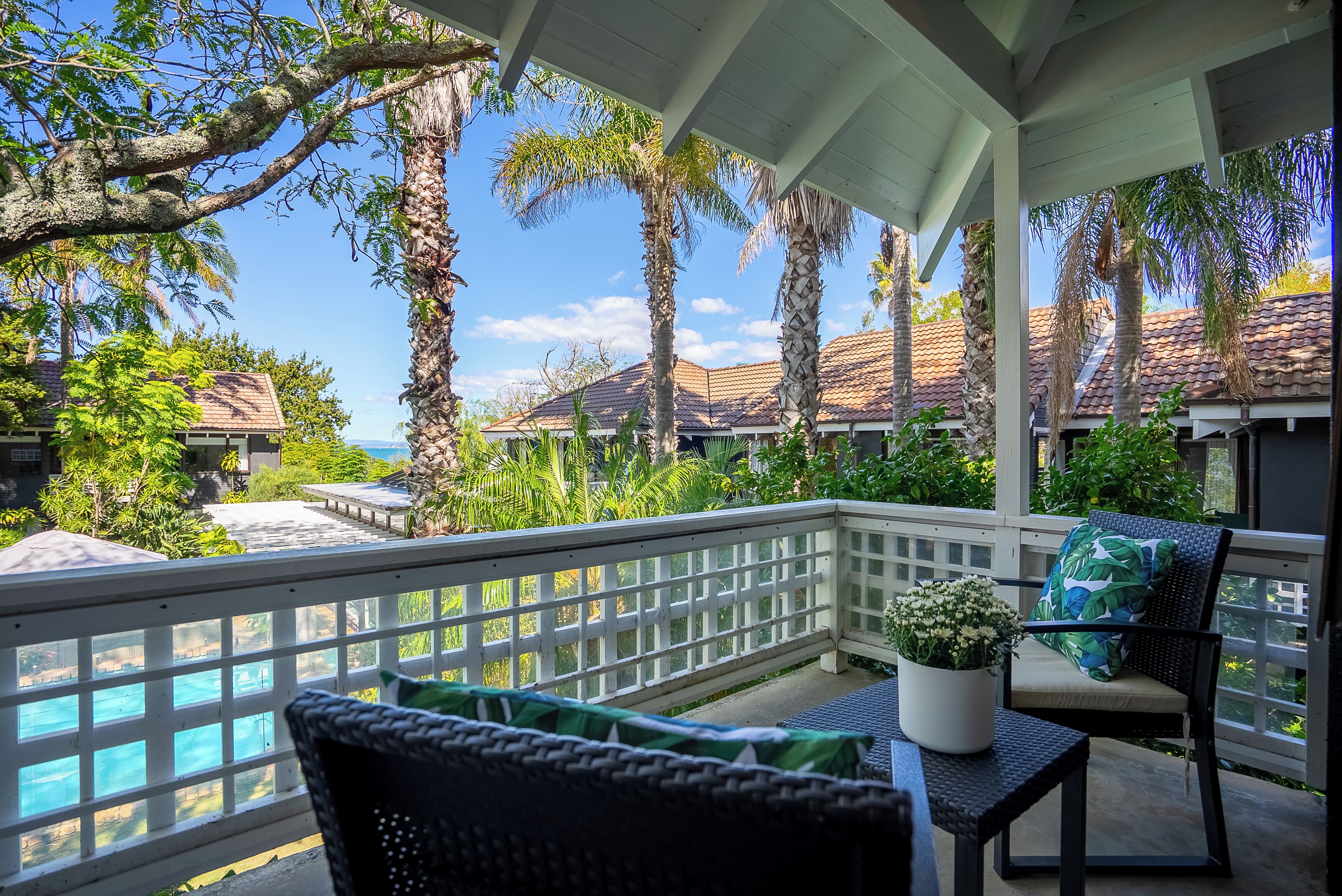 Caja de seguridad en la habitación y decoración personalizada 