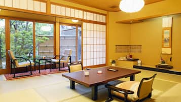 Japanese Room (12 tatami mats) | 1 bedroom, in-room safe, free WiFi, bed sheets