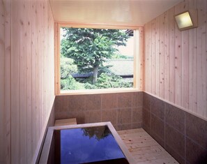 Habitación tradicional (12 tatami mats) | Baño | Secadora de cabello, bidet electrónico, toallas 