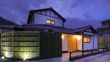 Modern Premium Suite, Maisonette Type, Garden View (90sqm) | 1 bedroom, in-room safe, free WiFi, bed sheets