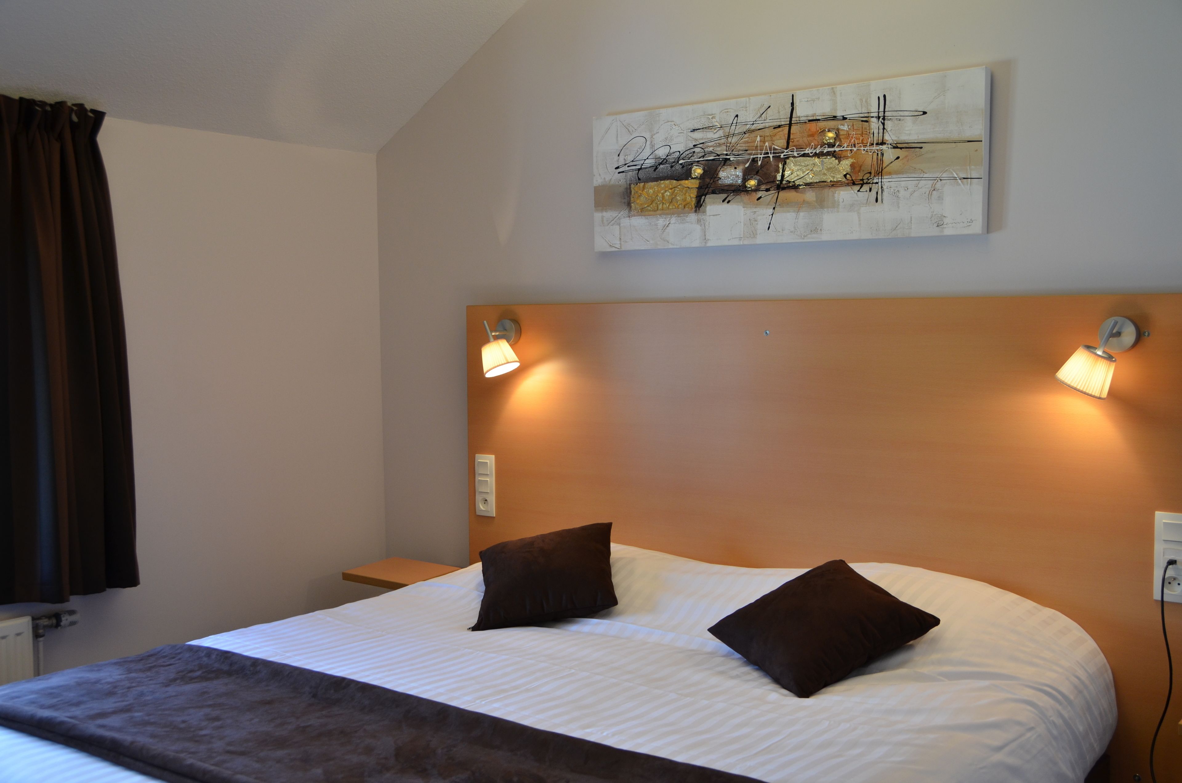 comfort double room, mountainside | desk, cots/infant beds, free wifi, bed sheets
