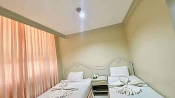 Habitación ejecutiva, 2 habitaciones | Colchones con acolchado adicional, minibar, caja fuerte