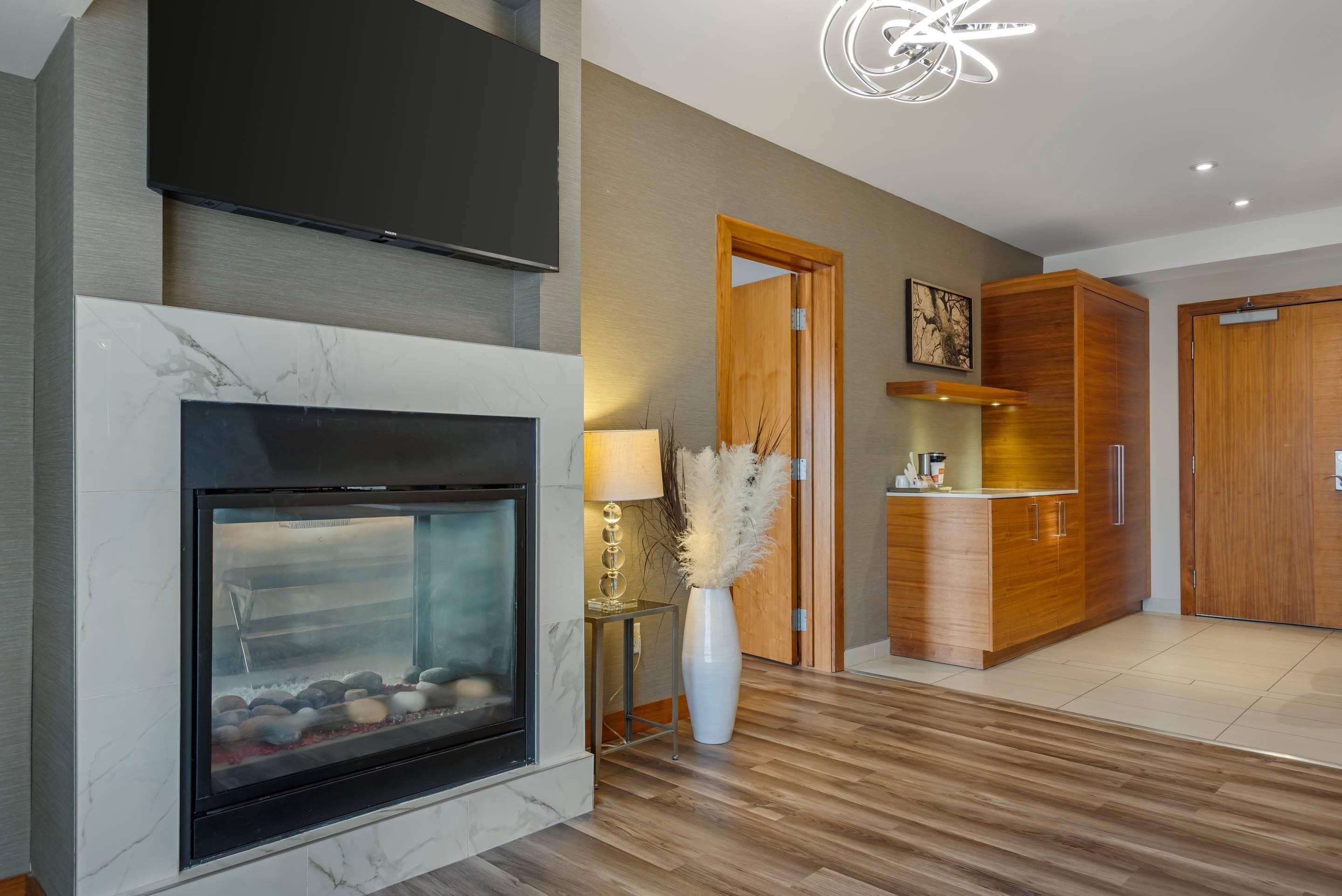 Suite, 1 King Bed, Non Smoking