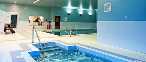 Piscine intérieure
