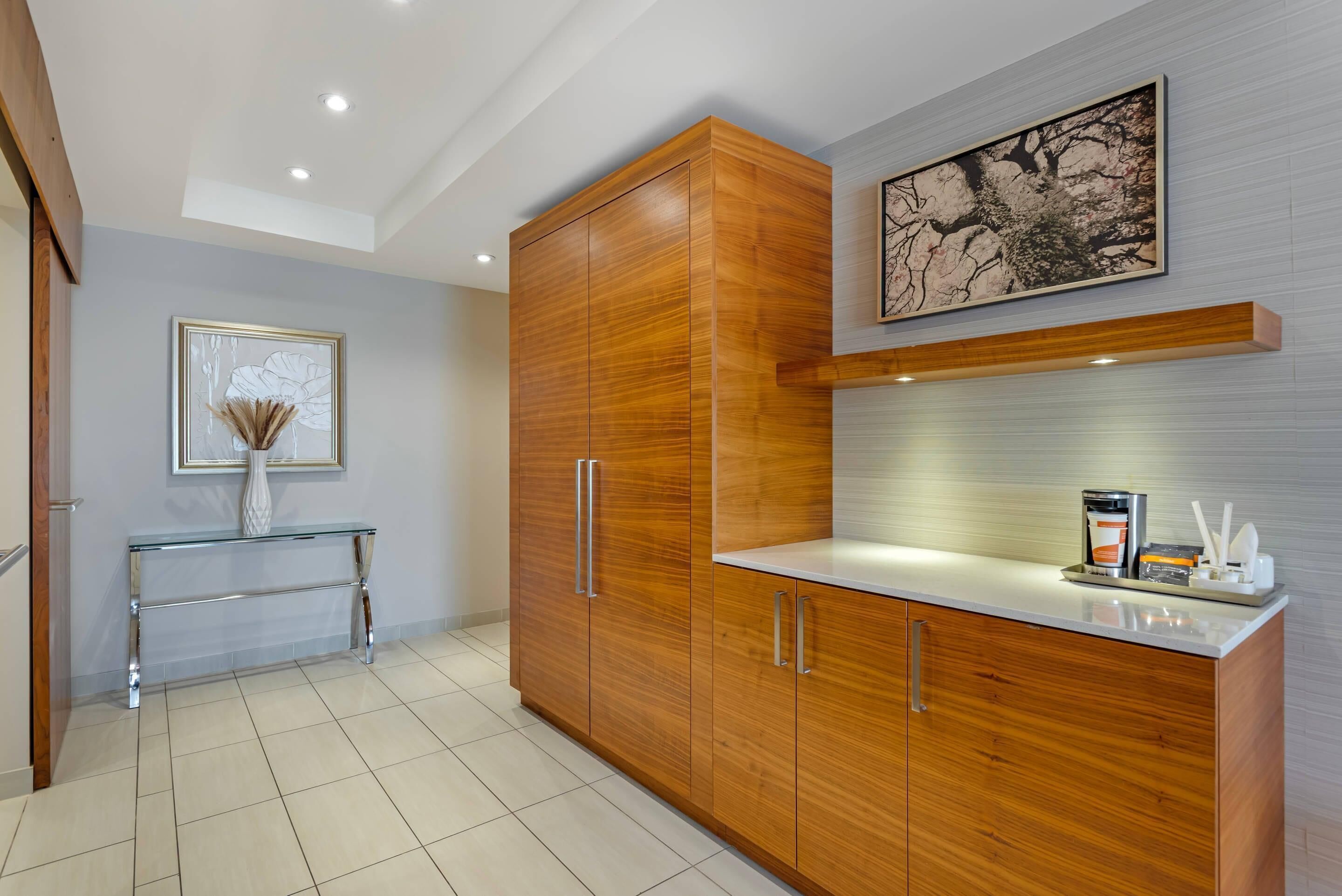 Suite, 1 King Bed, Non Smoking | Premium bedding, in-room safe, desk, laptop workspace