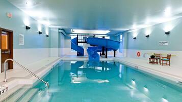 Indendørs pool