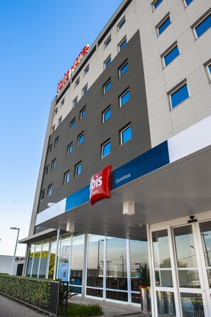 Exterior detail - ibis Ourinhos (Ourinhos)