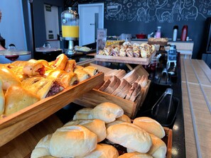 Desayuno buffet diario (BRL 49 por persona)