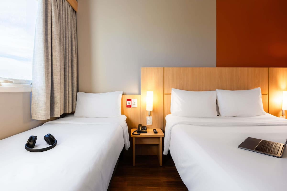 Appartement (Triple), (1 Double and 1 Single Bed)