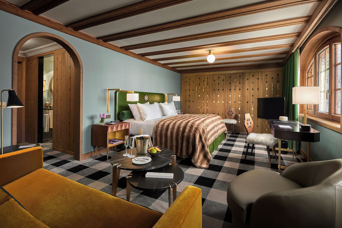 Junior Suite | Premium bedding, free minibar items, in-room safe, desk