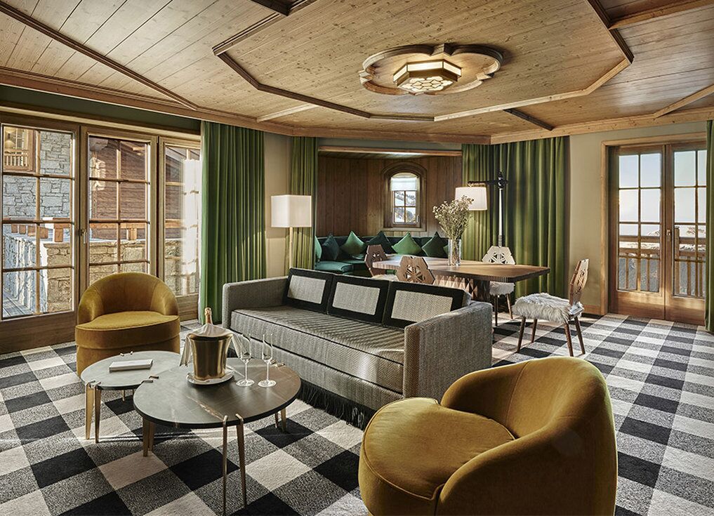 Premium bedding, free minibar items, in-room safe, desk