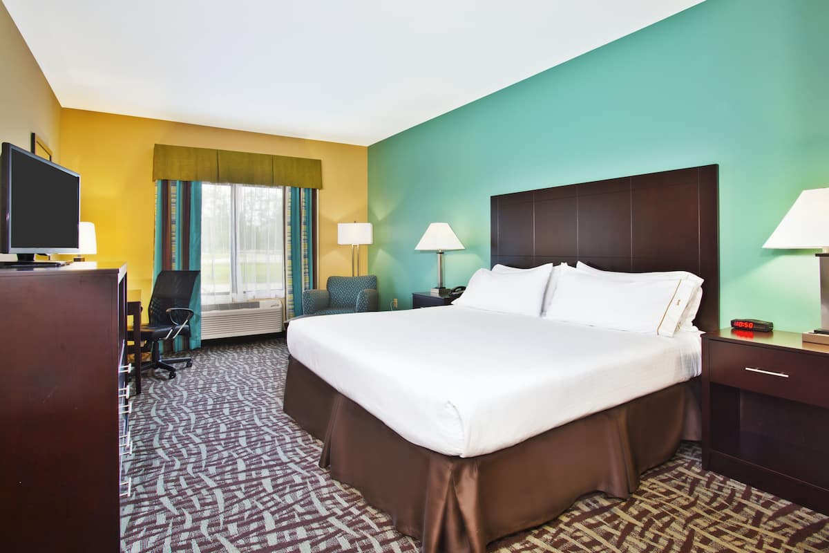 In-room safe, desk, iron/ironing board, free cots/infant beds