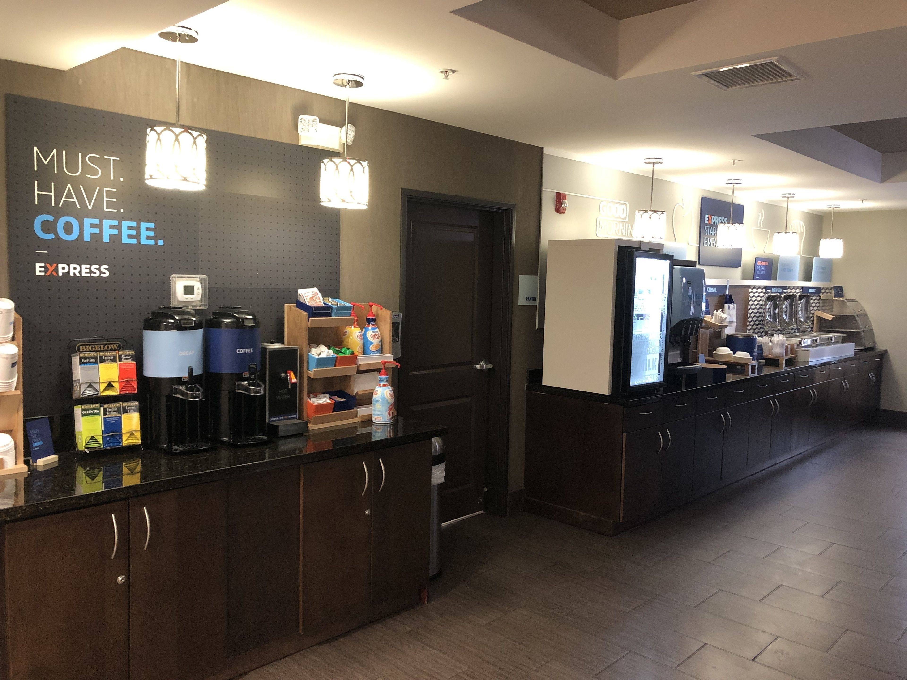 free daily continental breakfast