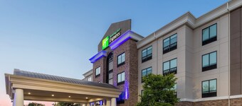 Holiday Inn Express & Suites San Antonio - Frost Bank Ctr