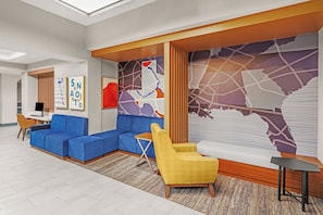 Exterior - Holiday Inn Express & Suites San Antonio - Frost Bank Ctr (San Antonio)