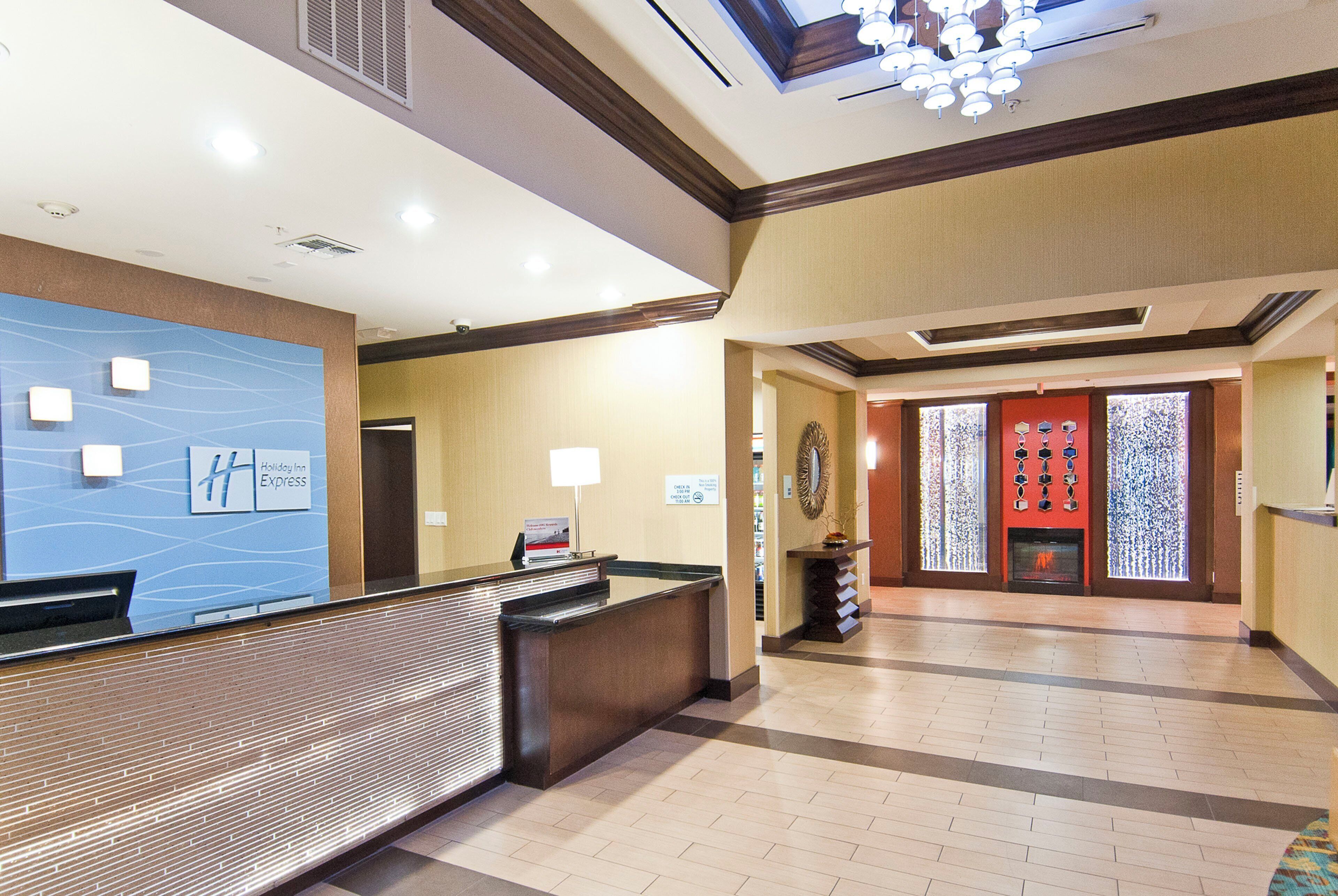 Photo - Holiday Inn Express & Suites San Antonio Se By At&t Center