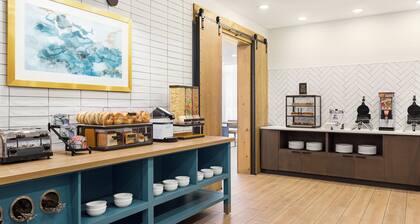 Staybridge Suites Atlanta Airport by IHG