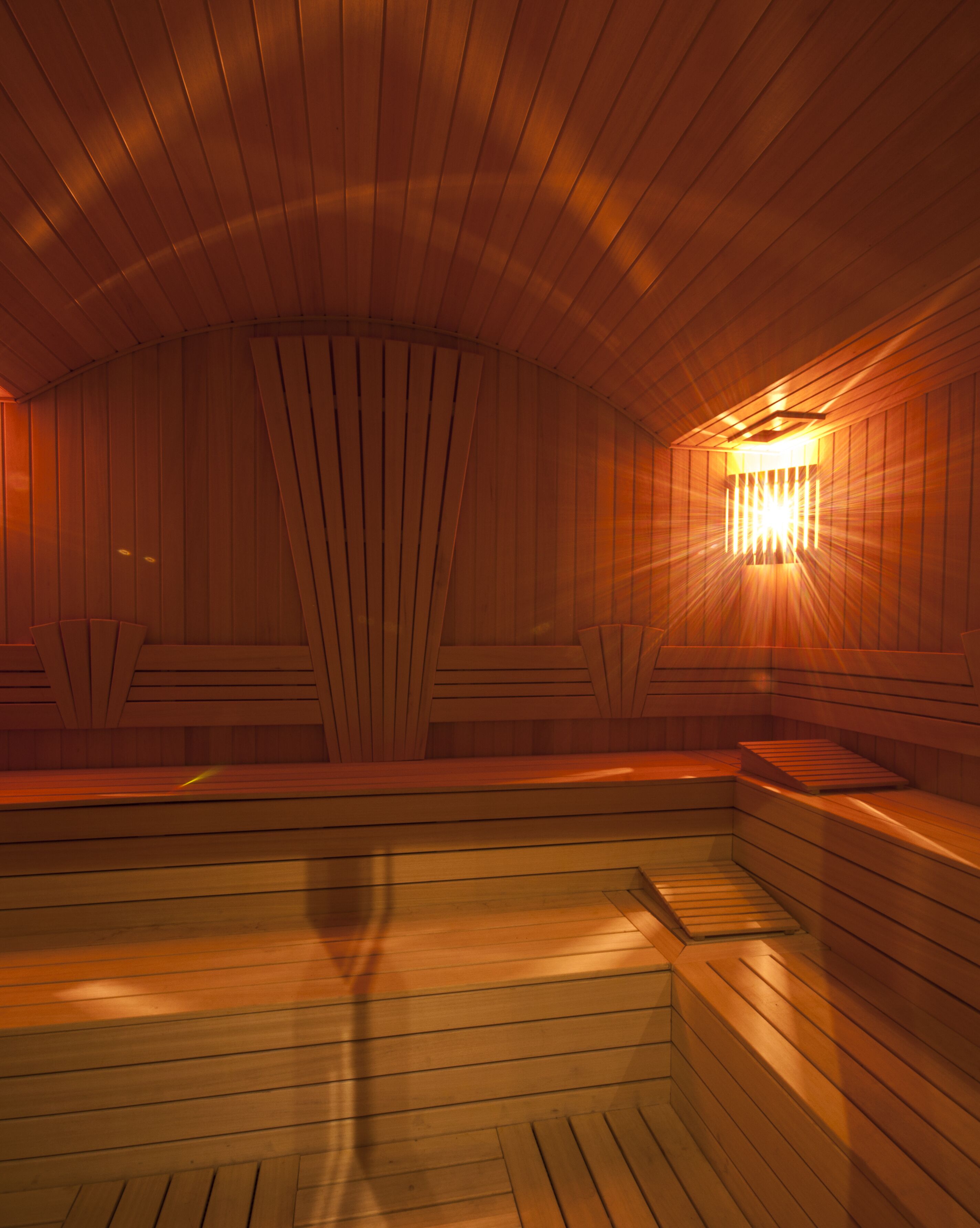 sauna, hot tub, steam room, turkish bath/hammam, body treatments