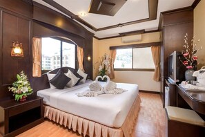 In-room safe, desk, iron/ironing board, free WiFi - Chang Club (Patong)