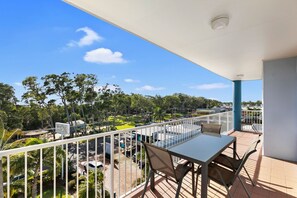 Top Floor Superior Apartment 3 Bedroom | Terrace/patio - White Crest Apartments (Torquay)