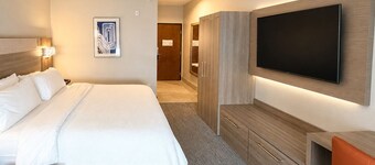 Holiday Inn Express Kenedy by IHG